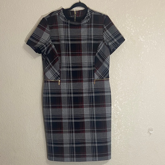 TAHARI Plaid Dress - Picture 3 of 13